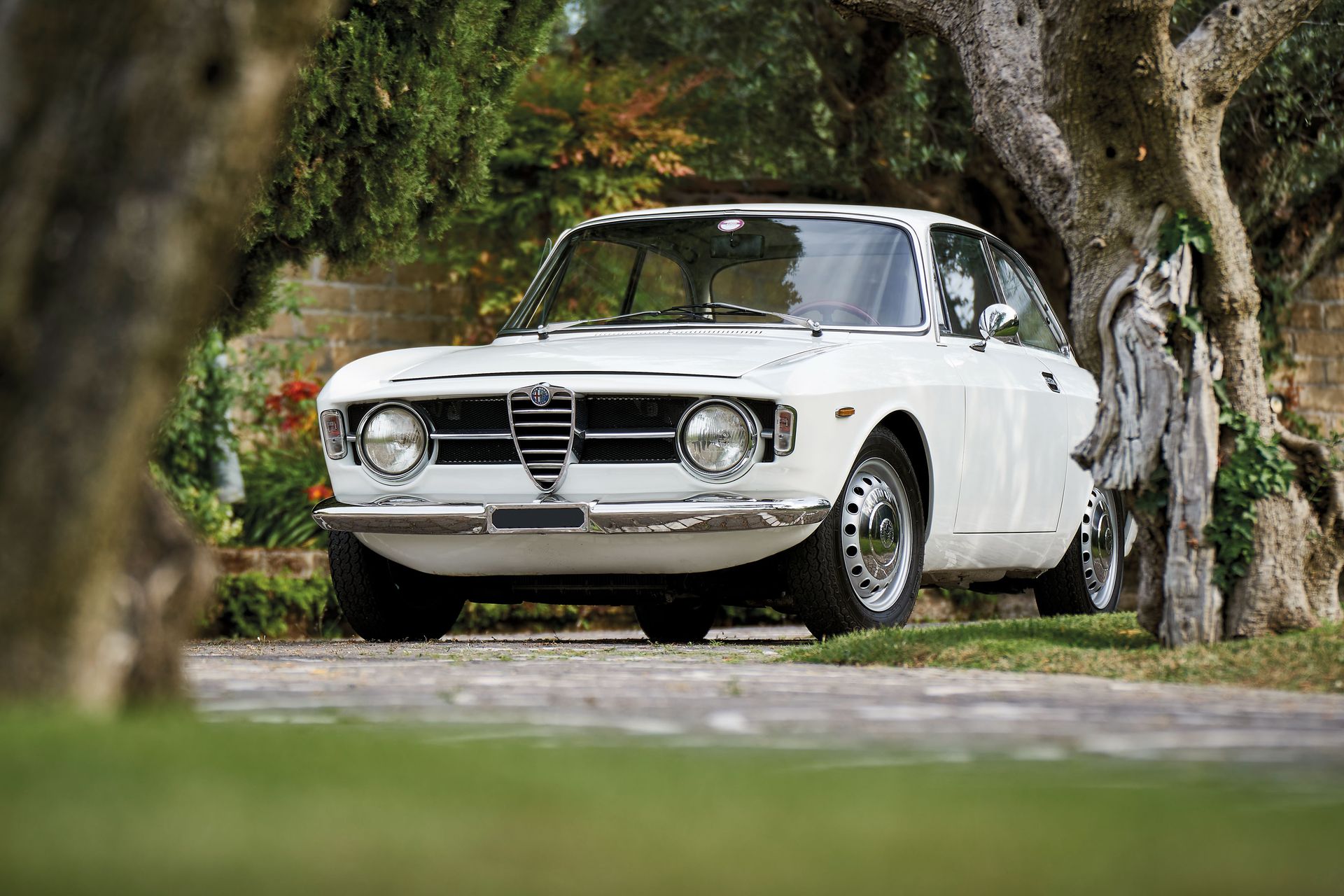 ALFA ROMEO GT JUNIOR 1300, 1969 
Châssis/N° de châssis AR10530* 1226094
Moteur/N&hellip;