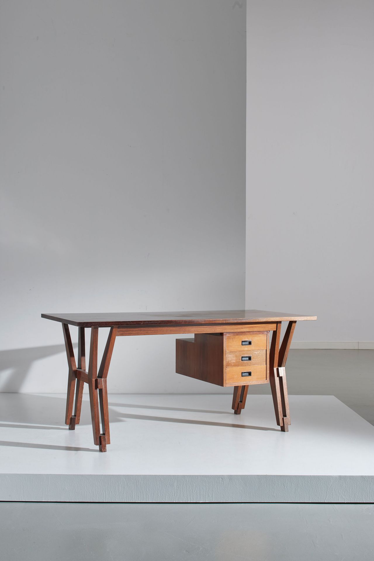 ICO PARISI (ATTRIB. A) Desk. Walnut wood, exotic wood, enameled metal. Italy 196&hellip;