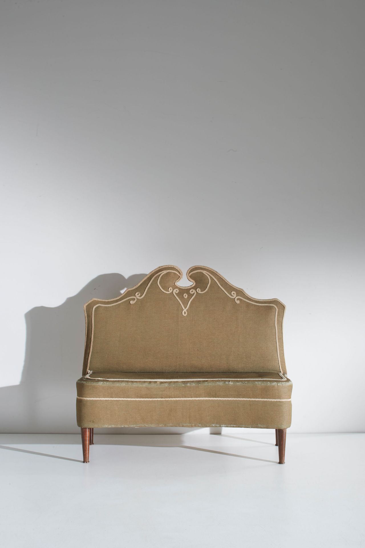 Manifattura Italiana Entrance bench. Turned walnut wood, upholstered fabric. Ita&hellip;