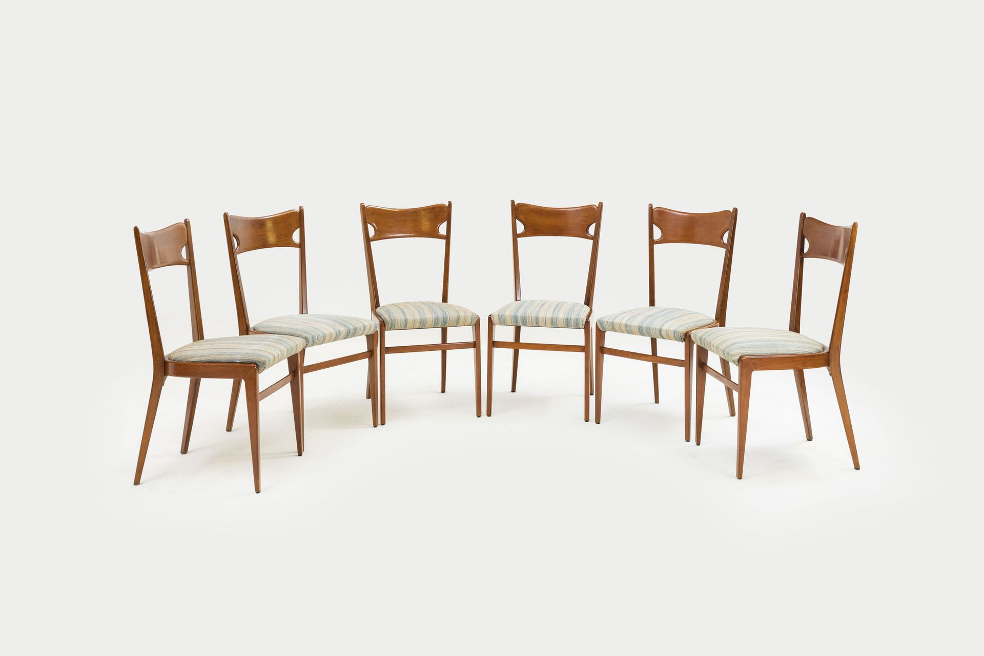 CARLO PACCAGNINI (ATTRIB. A) Sechs Stühle. Kirschholz, gepolstertes Gewebe. 
Ita&hellip;