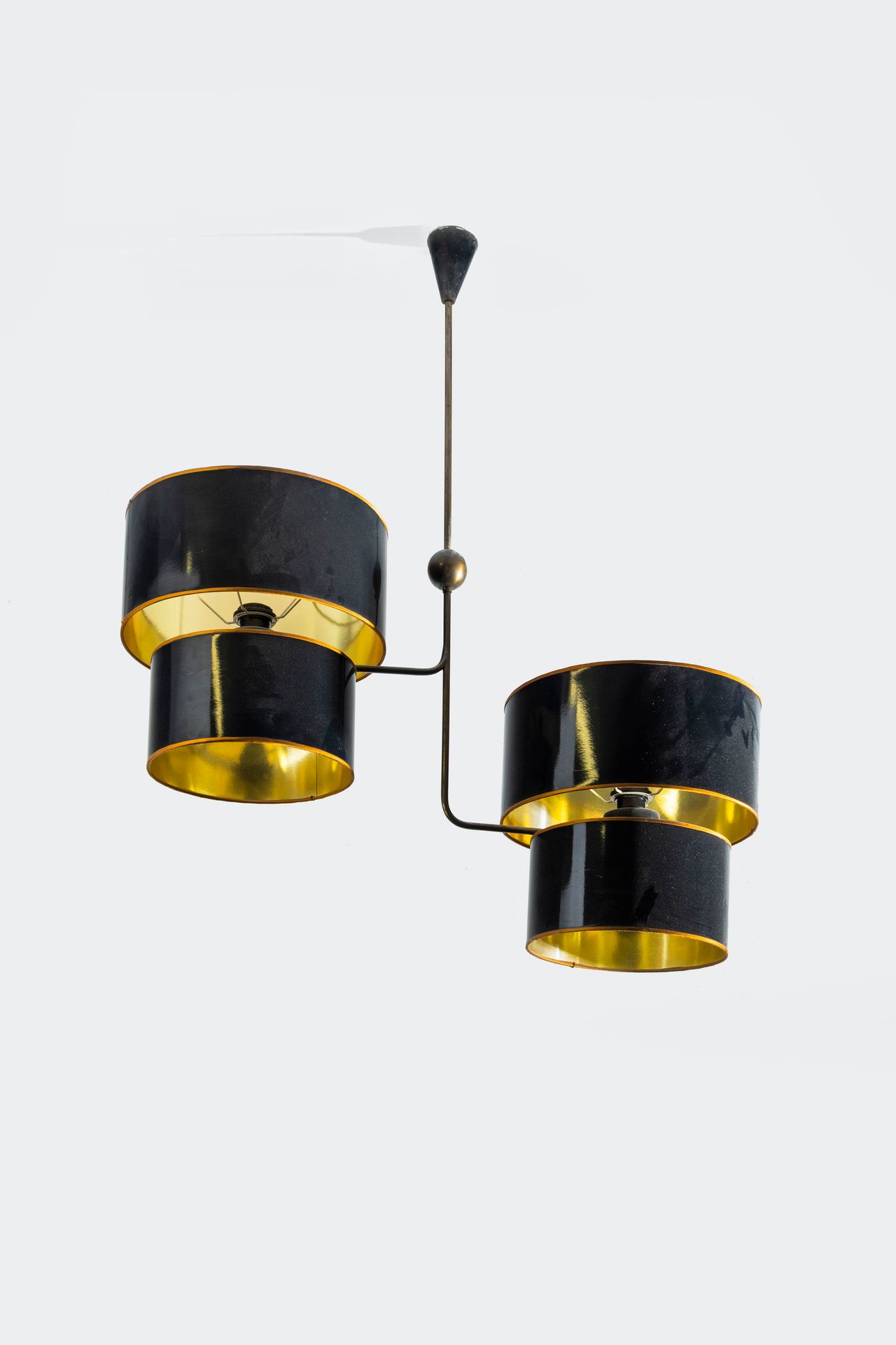MANIFATTURA ITALIANA Pendant lamp. Brass. 1950s.
102x88x35 cm.
AN ITALIAN CEILIN&hellip;
