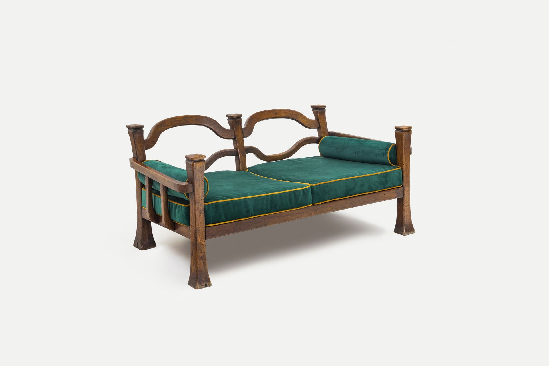 MANIFATTURA BRASILIANA Sofa. Solid wood, upholstered fabric. 1970s.
67x155x75 cm&hellip;