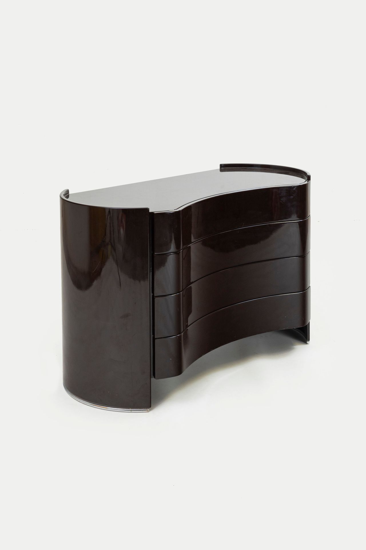 KATZUIDE TAKAHAMA (ATTRIB. A) Chest of drawers. Lacquered wood. Italy, c. 1970. &hellip;