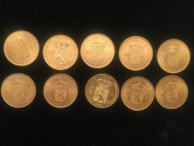 Null DIX PIECES de dix florins de collection en or.
Poids: 67.1 g