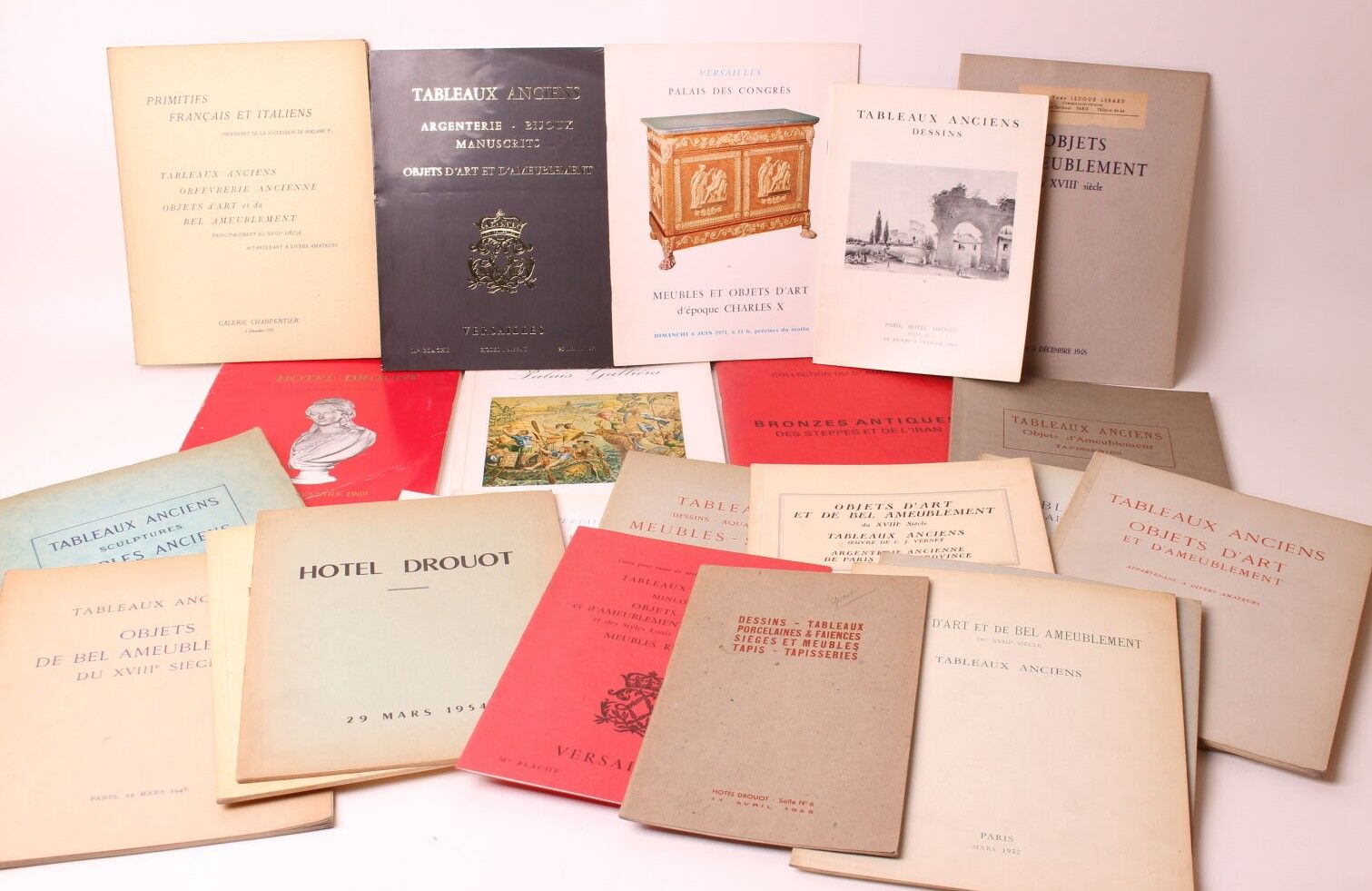 Null NUMEROUS SALES CATALOGUES: 

various specialities (Old paintings, Works of &hellip;