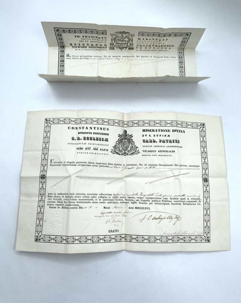 Null 罗马档案馆
一套2份证书，罗马，1864年5月4日和1866年5月10日，共2页。长方形对开本（41.4 x 27厘米）。 
1864年证书，证明捐赠&hellip;