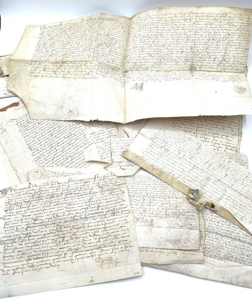Null ARCHIVES XVIe 							
Important ensemble de 21 documents datés de 1519 à 15&hellip;