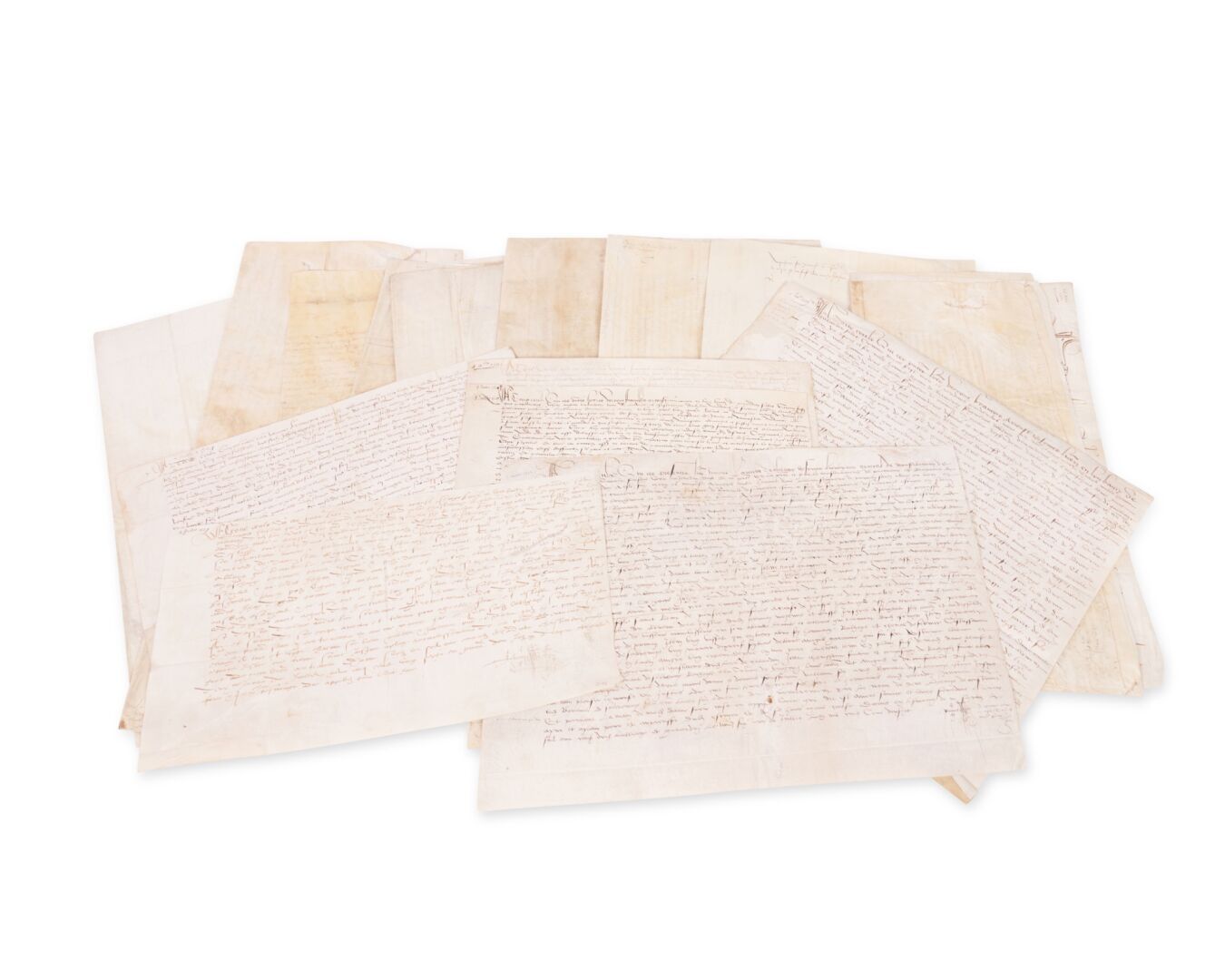 Null 16世纪的档案 - "GALLARDON" [EURE ET LOIRE]。
一套由1510年至1563年的15张大型羊皮纸宪章（交易、清单），用于E&hellip;