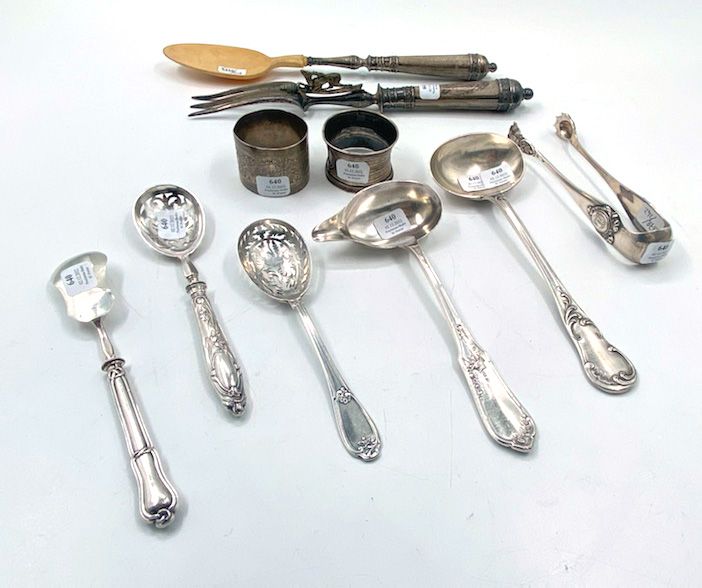 Null Lot in silver or silver-filled comprising :
- a sauce spoon (goldsmith: Pie&hellip;