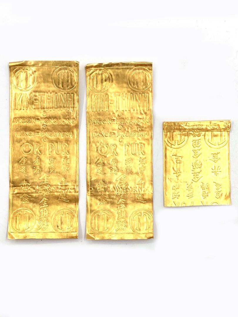 Null SET of gold leaves.
(Wear)
Gross weight : 37,3 g