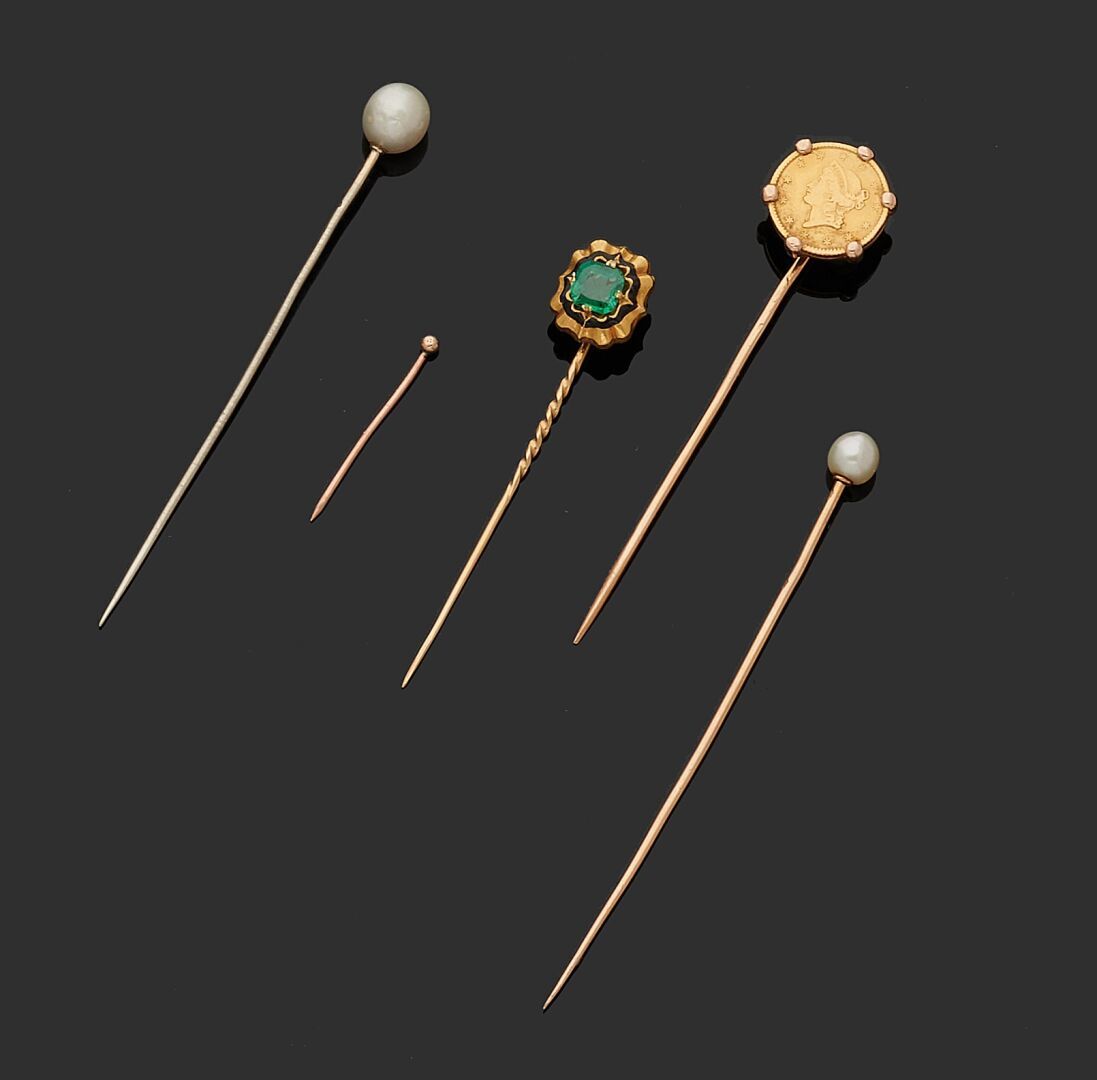 Null FOUR tie pins in gold 750 thousandth, the ends decorated with pearls of cul&hellip;