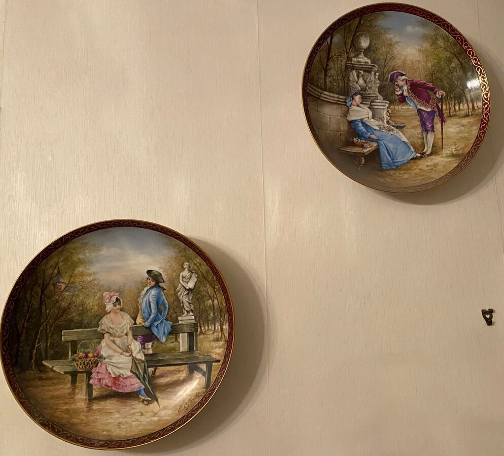 Null Pair of porcelain dishes with polychrome decoration of gallant scenes, sign&hellip;