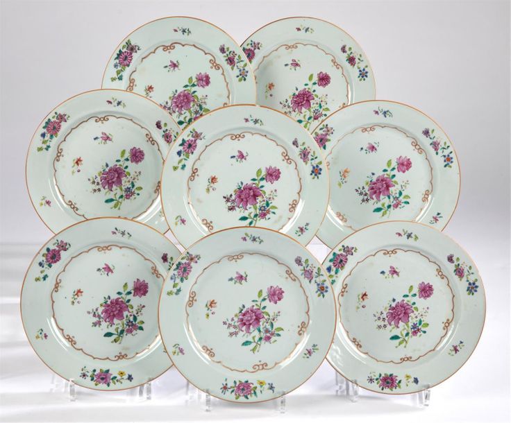 Null Chine
Suite de huit assiettes en porcelaine à décor polychrome des émaux de&hellip;