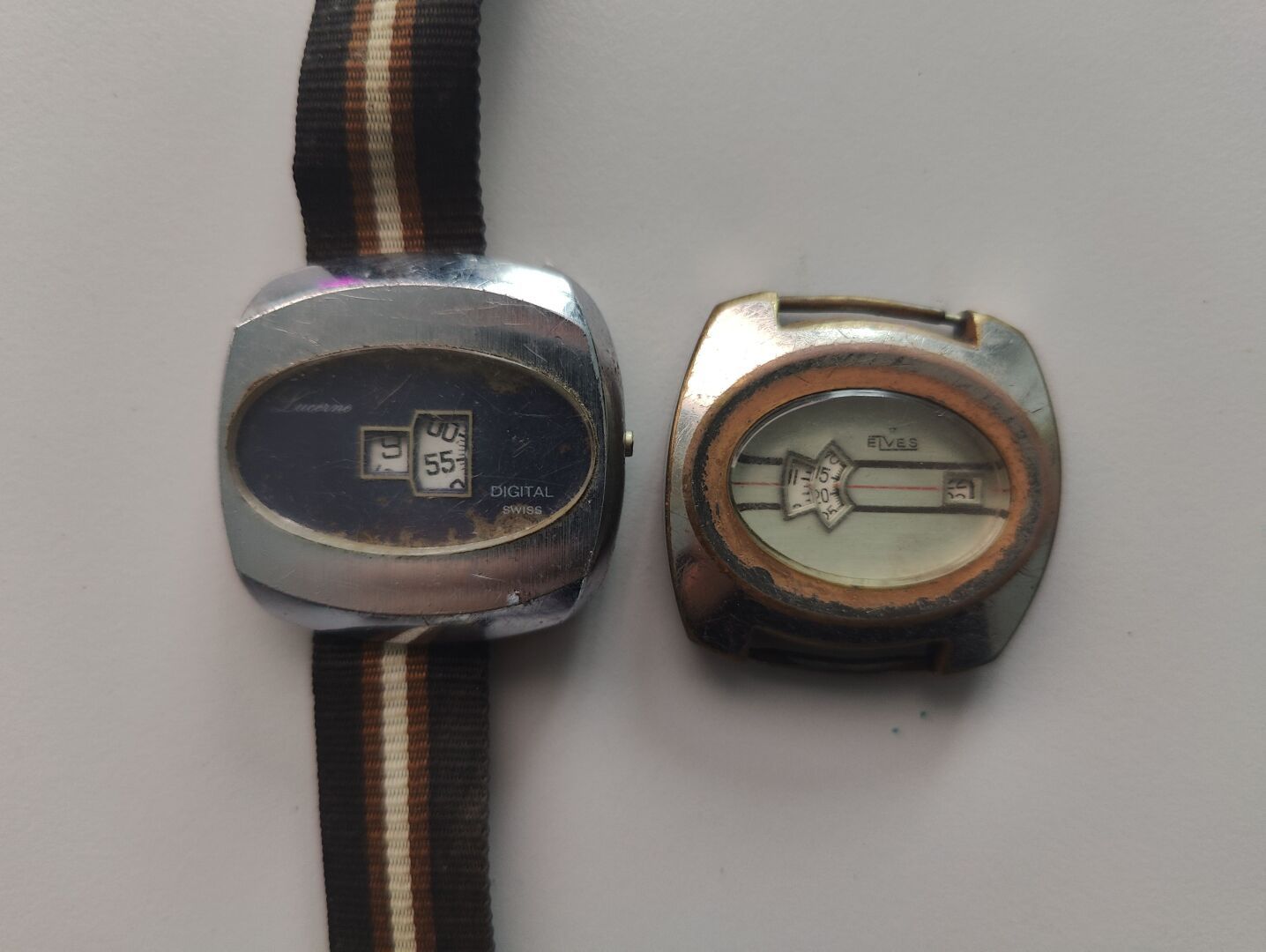 Null Set of two men's wristwatches, metal case, window display, 1 Lucerne digita&hellip;