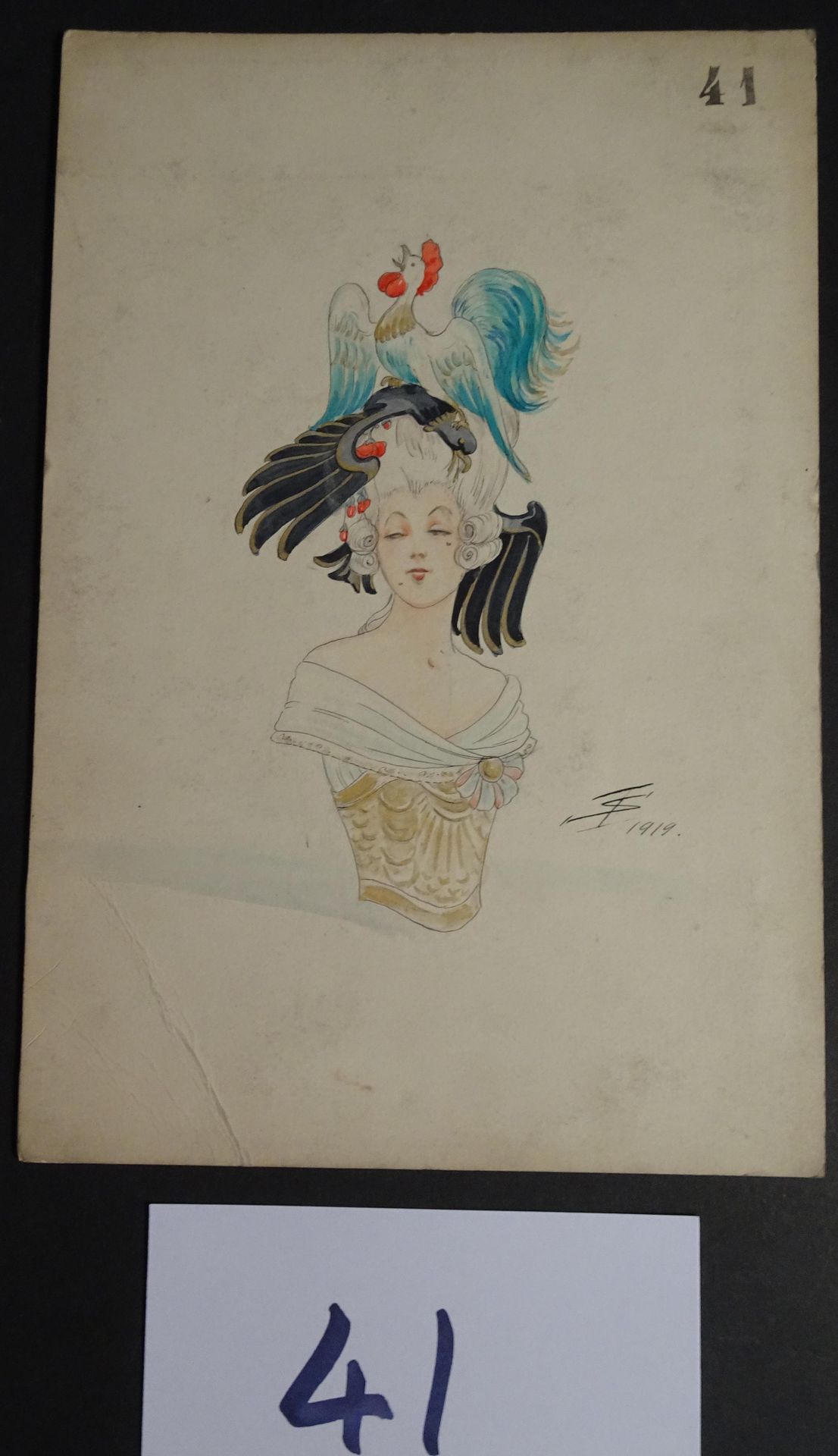 SOKOLOFF 索科洛夫-伊戈尔（10世纪初

"戴鸡冠帽的女人"。钢笔、墨水和水彩画。右下角有签名，日期为1919年，27 x 18厘米。背面是一幅从背面看&hellip;