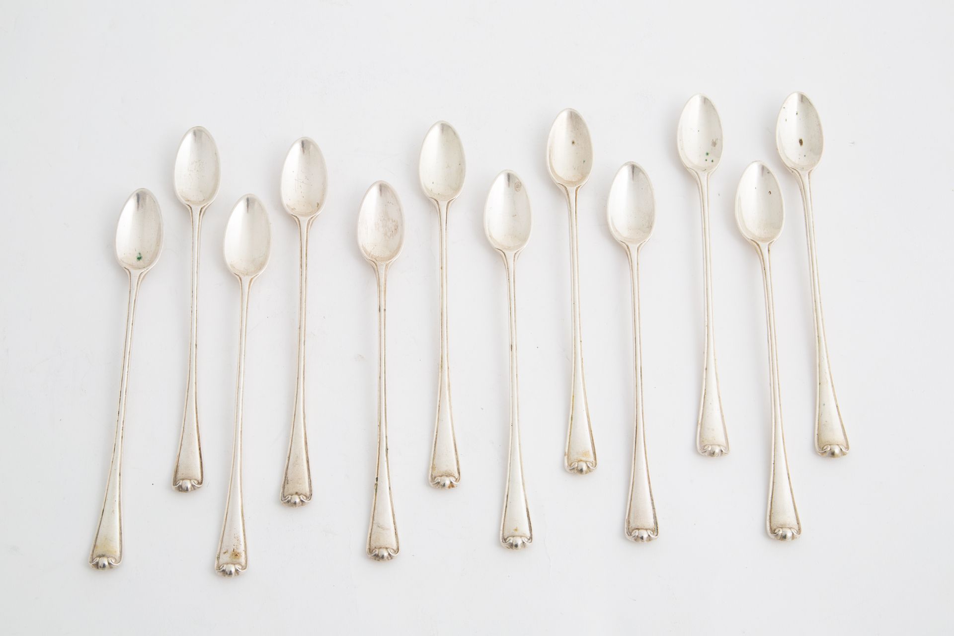 Twelve 800 silver spoons, gr. 575 ca. MISSAGLIA Douze petites cuillères à apérit&hellip;