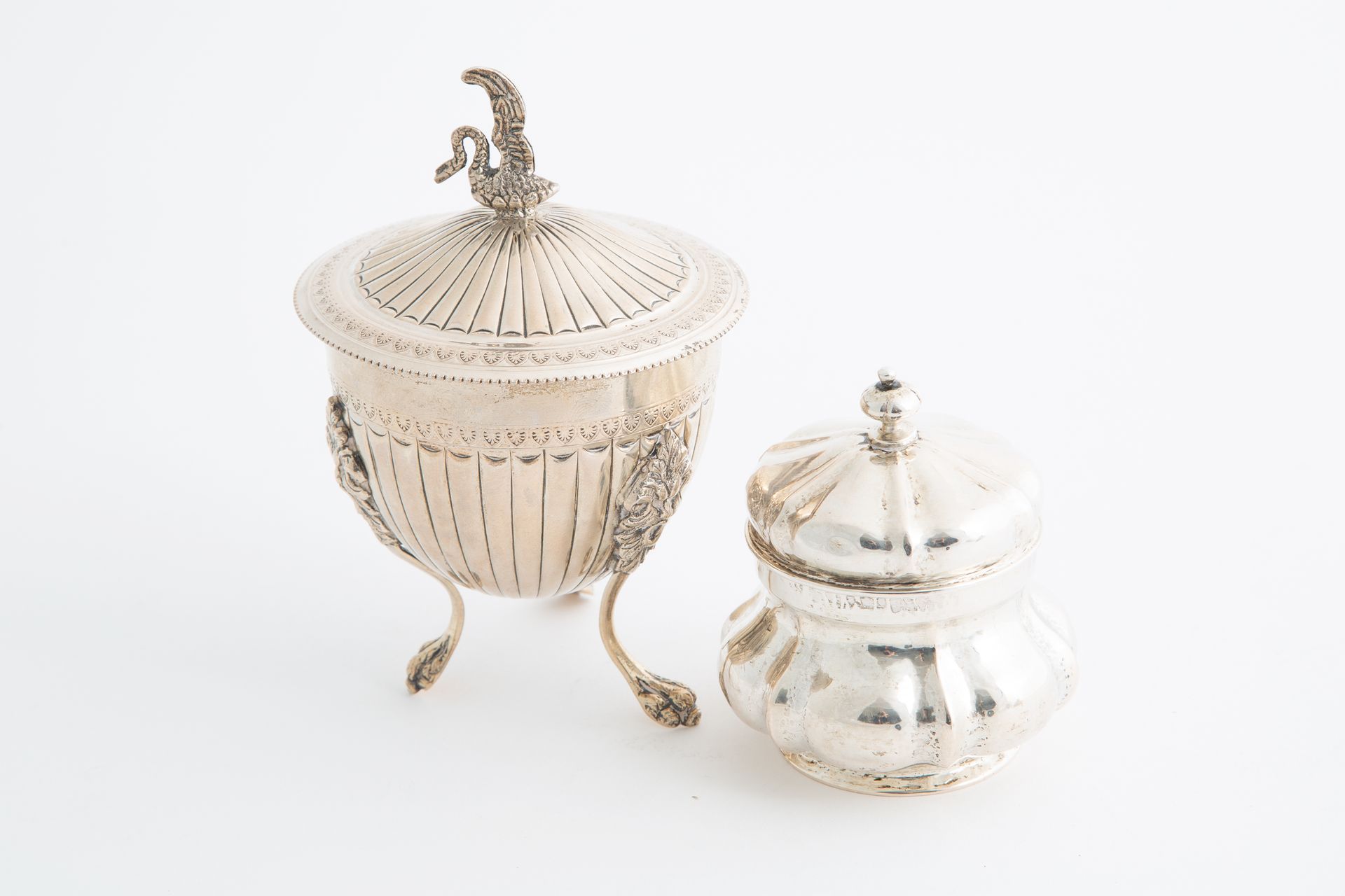 Two silver sugar bowls, gr. 375 ca. Early 20th c. Deux sucriers en argent, envir&hellip;