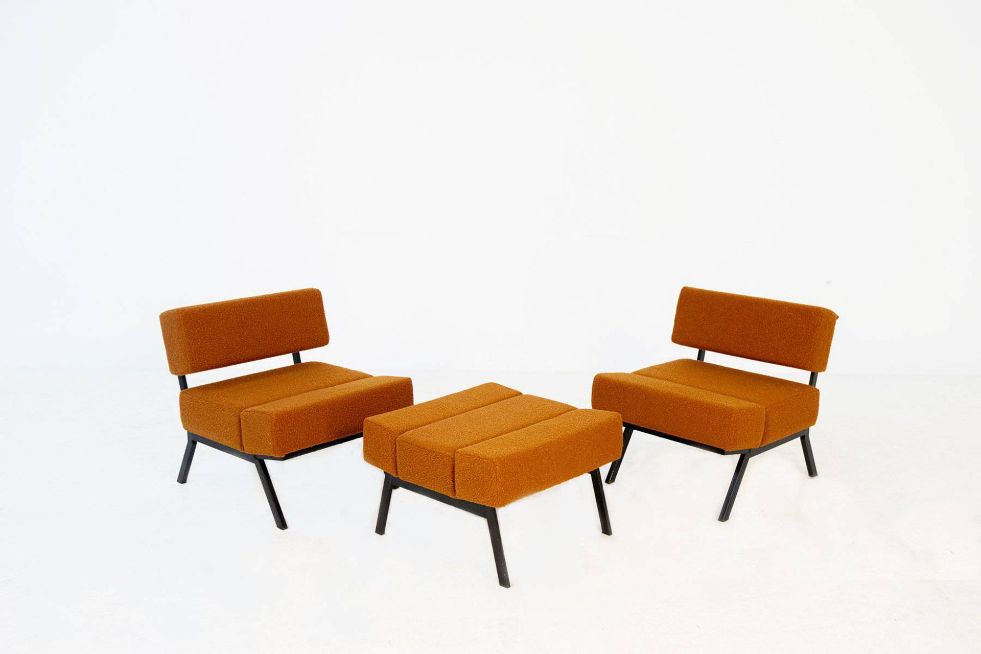 RITO VALLA for IPE. Two armchairs and a footstool RITO VALLA (Bologna, 1911-1991&hellip;