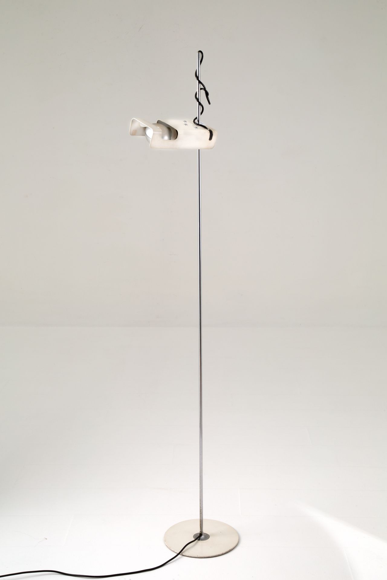 JOE COLOMBO. Spider floor lamp in steel. OLUCE JOE COLOMBO (Milan, 1930-1971) po&hellip;