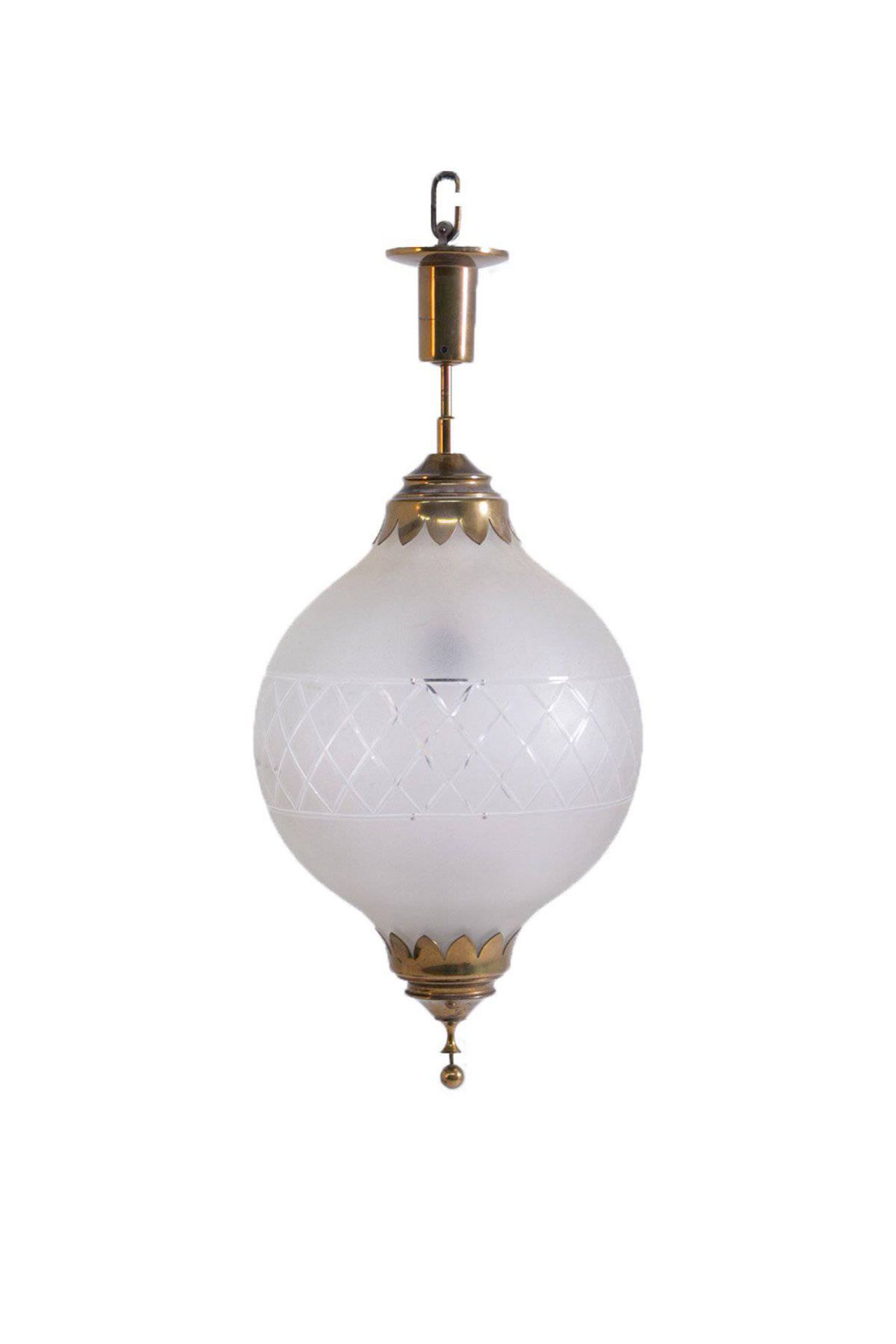 Brass lamp by ARREDOLUCE. Late 1940s Lampe à suspension à une lumière en laiton &hellip;