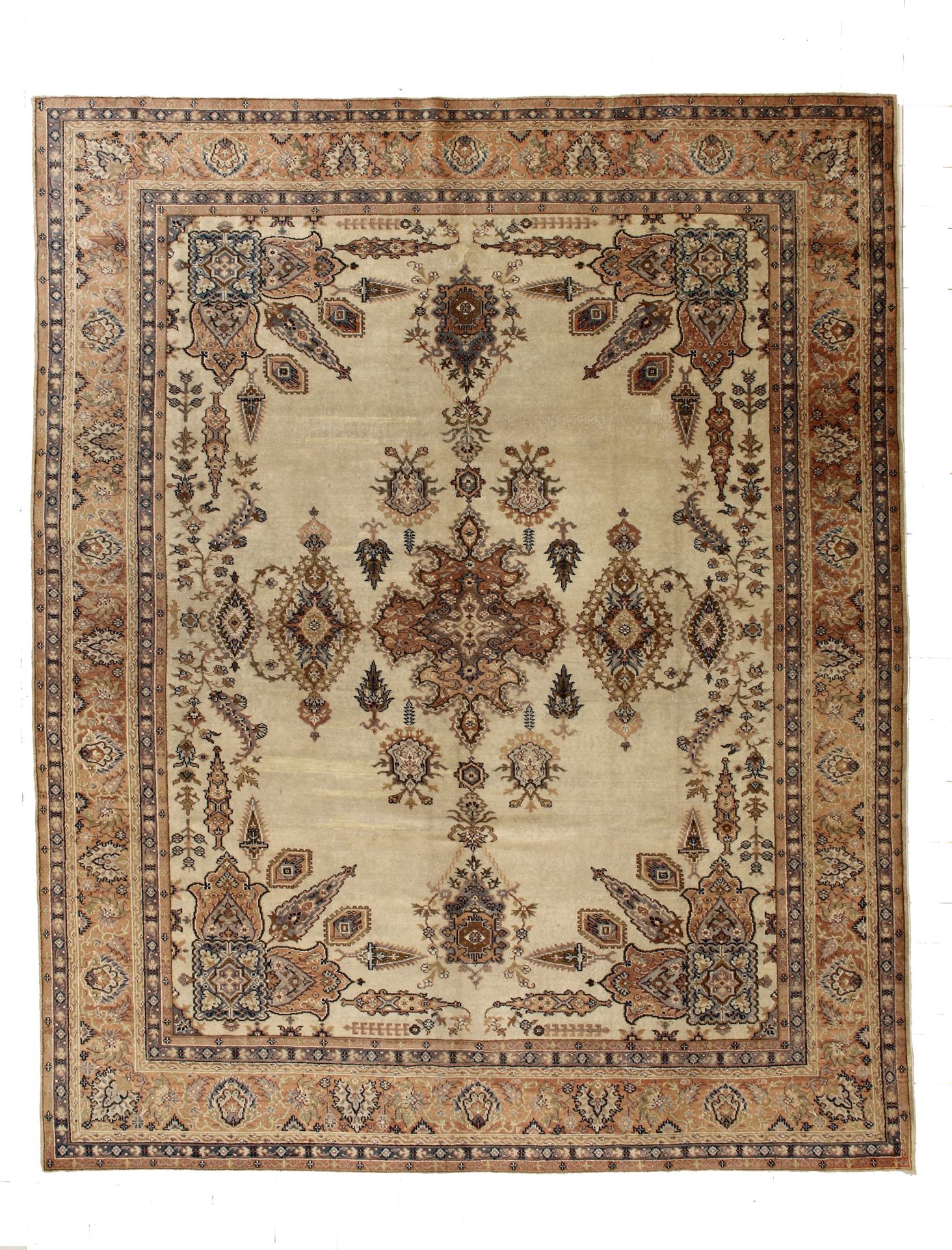 Bor carpet 鲍尔，地毯。安纳托利亚。20世纪初。保存状况非常好。

 355x285厘米左右。