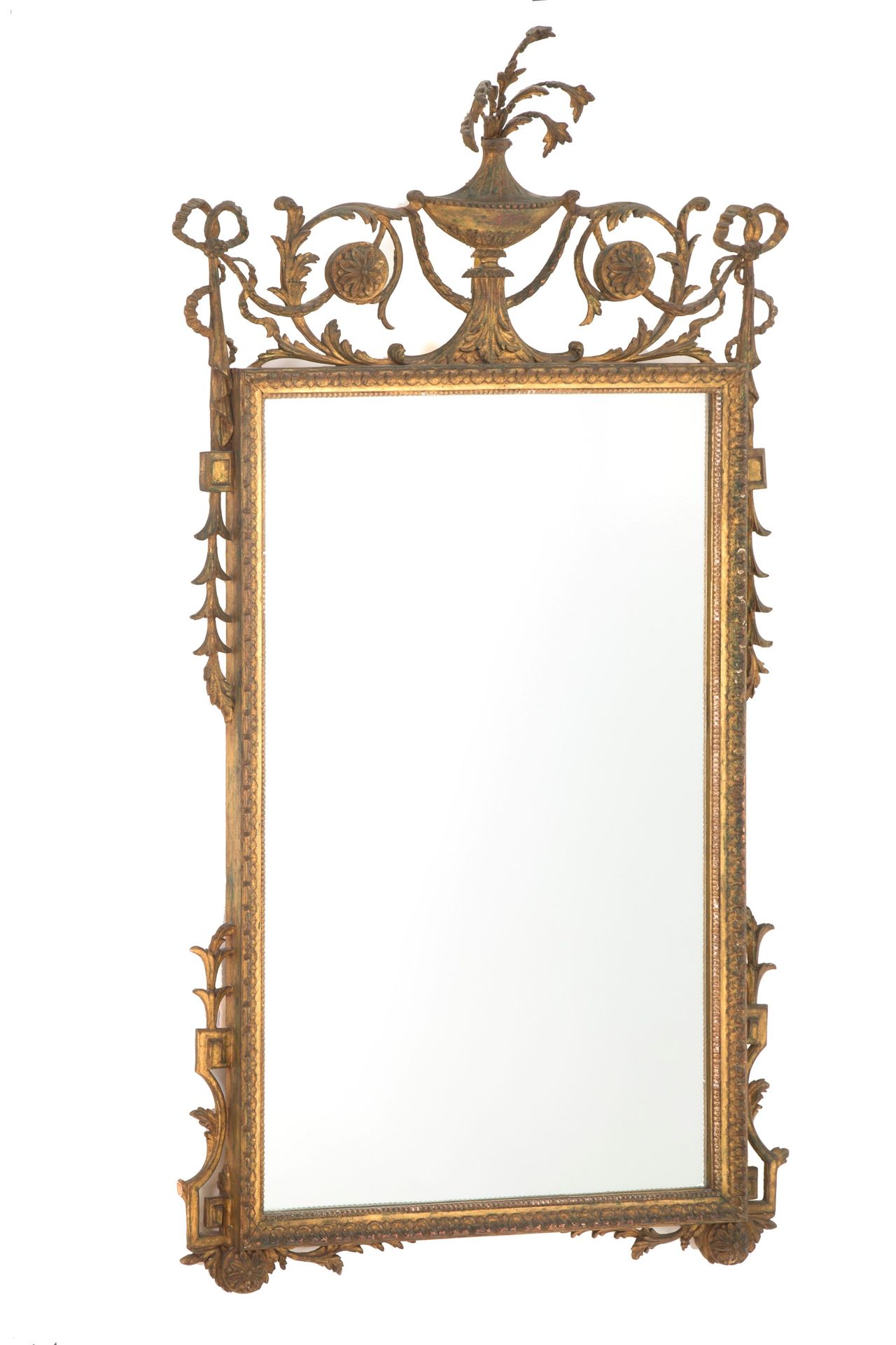 Mirror 雕刻、穿孔和镀金的木镜。20世纪初。150x80 cm 约。