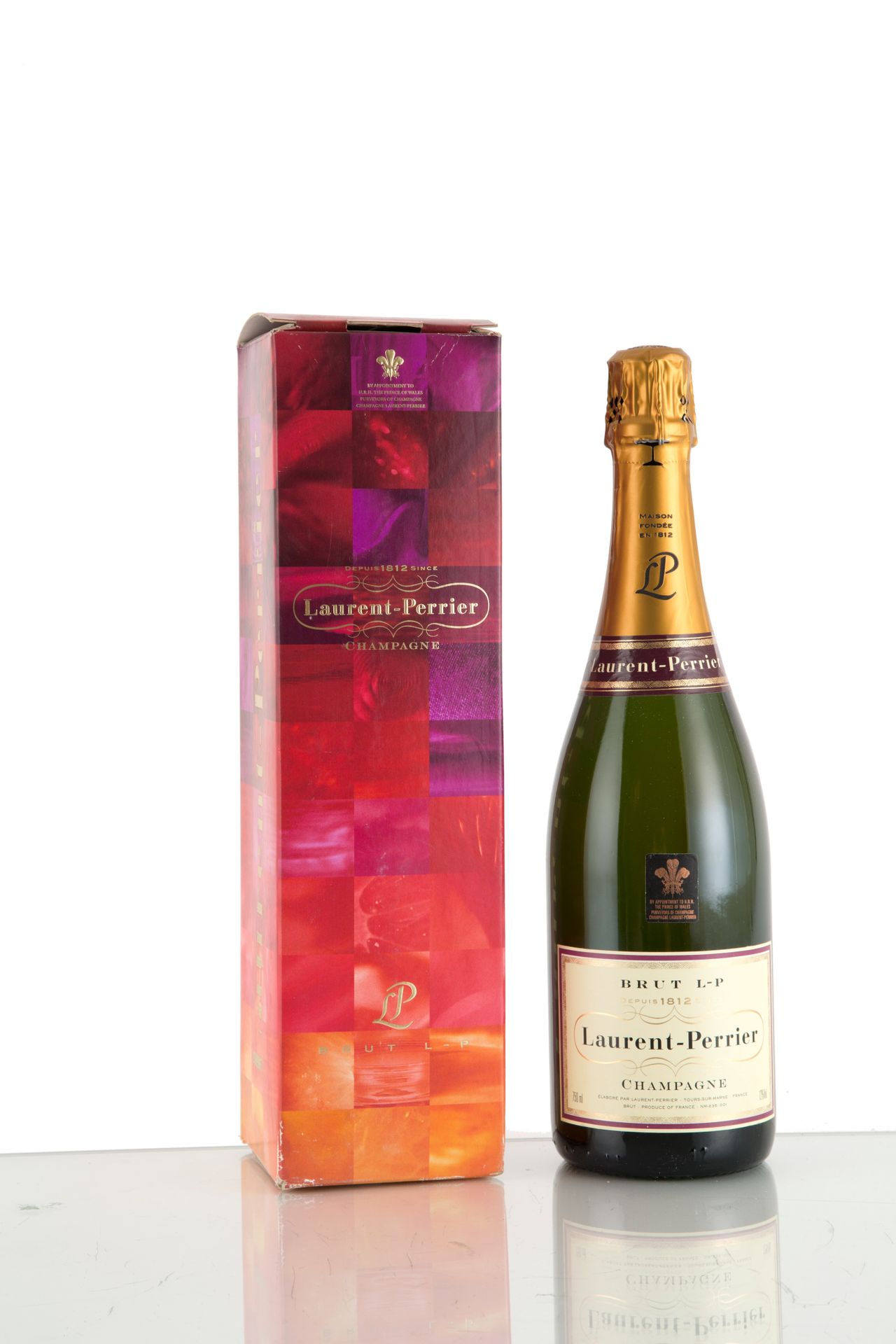 Laurent Perrier (1 bt) Une bouteille de Champagne Brut L-P Laurent Perrier. Avec&hellip;