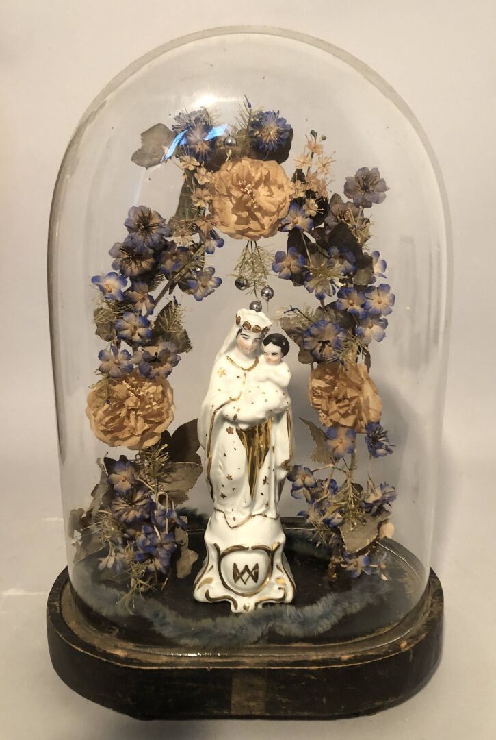 Null Vitrine de dévotion: Sainte Vierge marie en porcelaine. Epoque Louis-Philli&hellip;