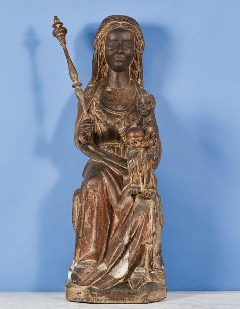 Null Importante Vierge à l'Enfant en chêne sculpté avec restes de polychromie, d&hellip;