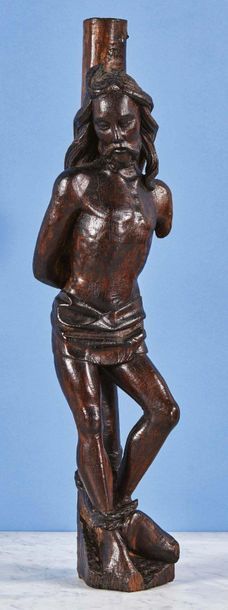 Null Christ à la colonne en noyer sculpté.
Rhin moyen, XVe siècle Hauteur : 48,5&hellip;