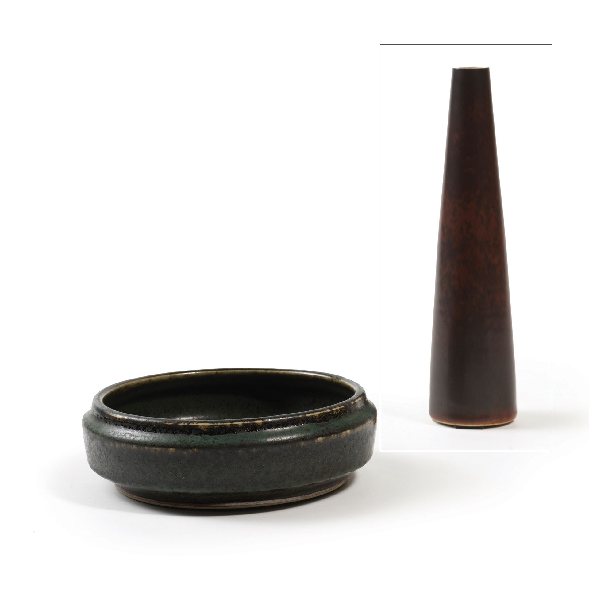 Carl Harry STALHANE (1920-1990) Vase conique, vers 1950
Émail brun
Manufacture d&hellip;