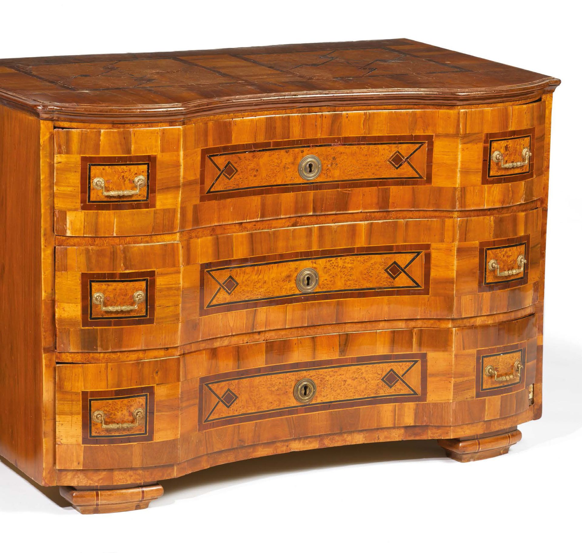 Null Veneered chest of drawers with fruitwood, burr and net marquetry. The conca&hellip;