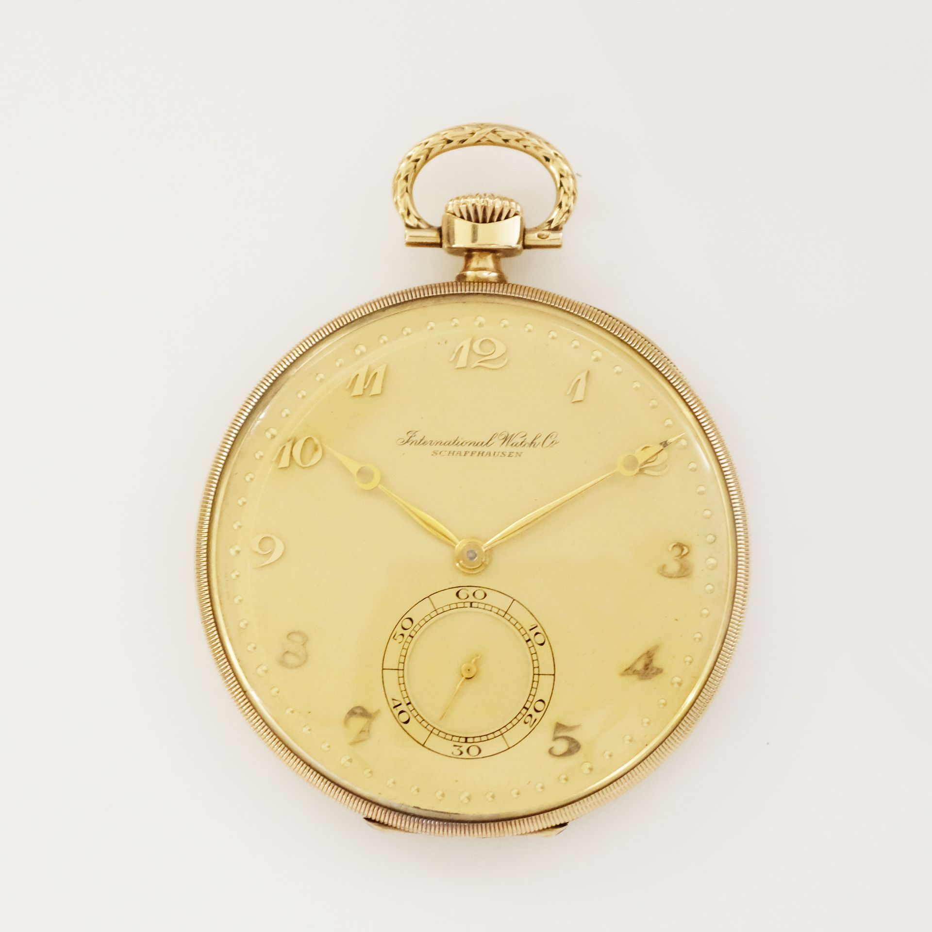 IWC Vers 1930 
No. 882704
14k (585) yellow gold pocket watch, painted gold dial,&hellip;