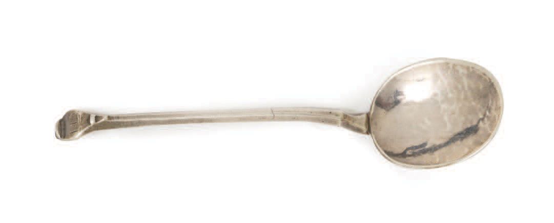 Null 非常罕见的小勺子 安特卫普，17世纪末
银器大师：Anthoni Le Pies (Brussels 1647 - Antwerp 1736)
H_1&hellip;