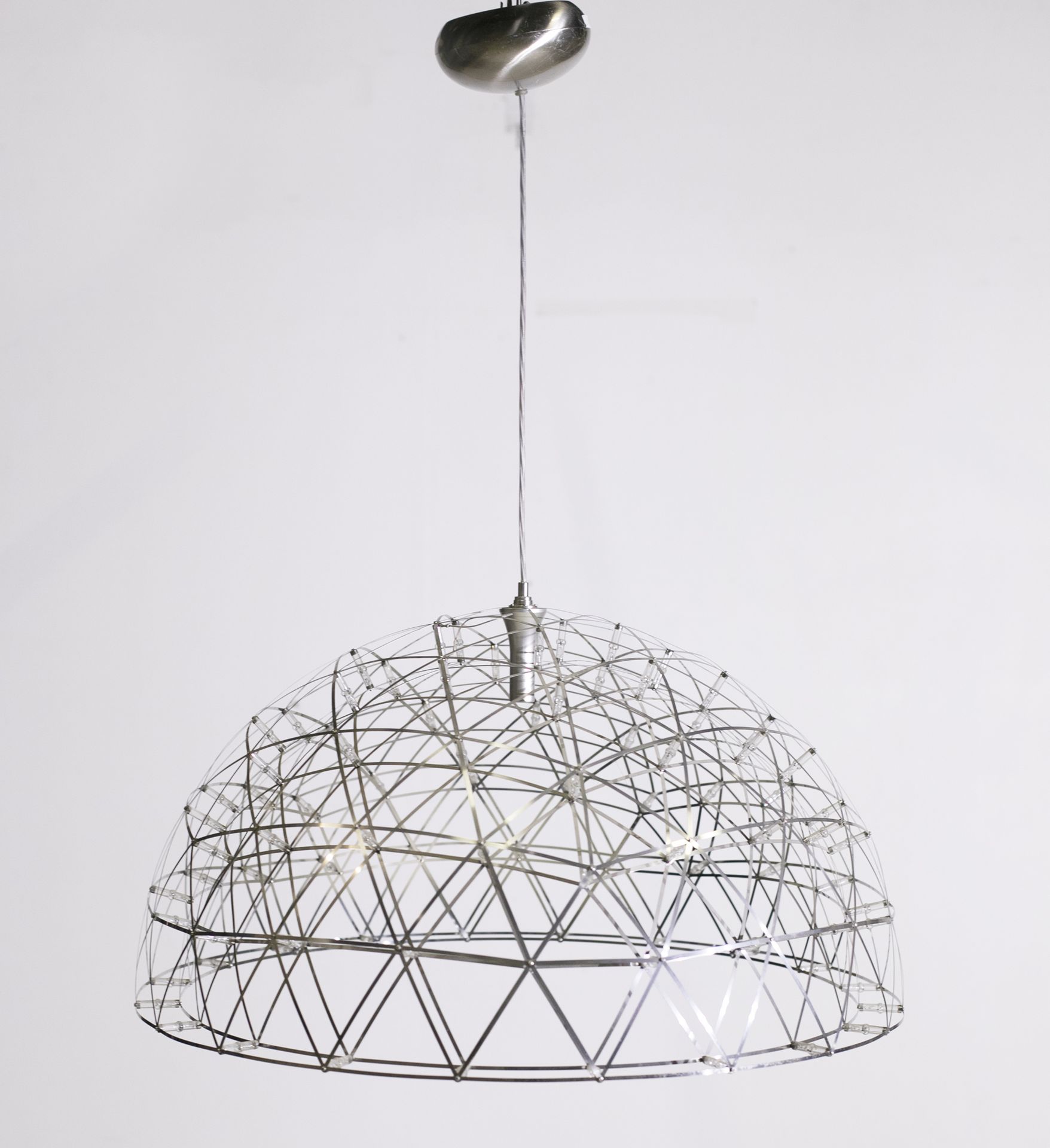 TRAVAIL CONTEMPORAIN Half globe suspension 

Metal 

H_globe 50 cm D_80 cm