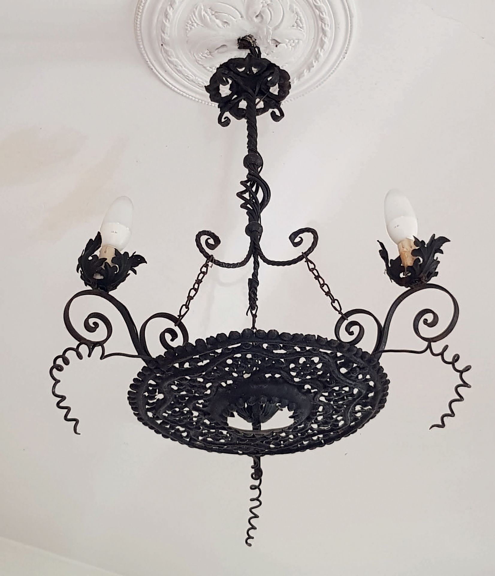 Nello stile di Carlo Rizzarda 
Three-light wrought iron chandelier, Italy, first&hellip;