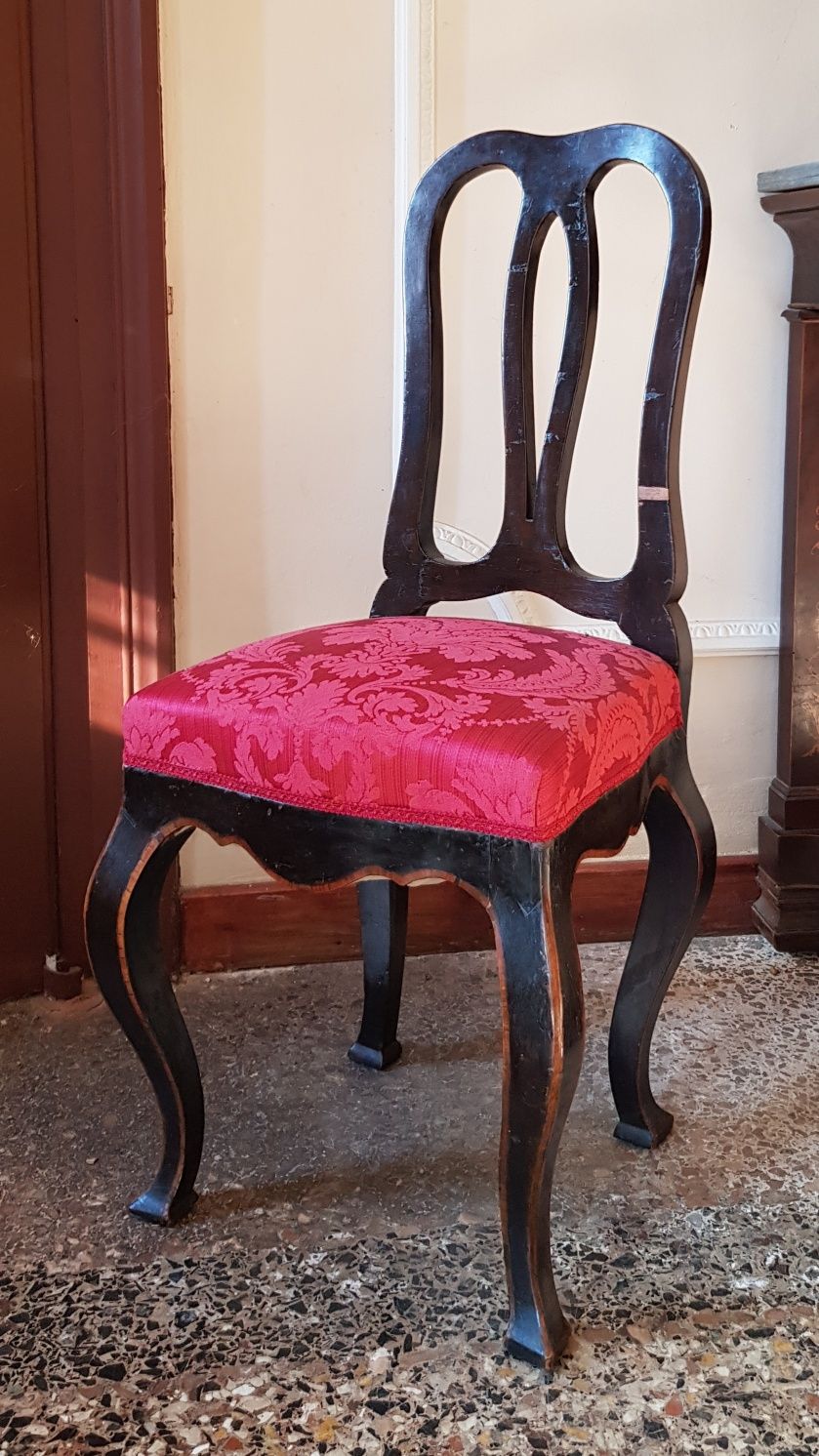 Null Silla con paneles de madera lacada negra y palisandro, respaldo abierto, as&hellip;