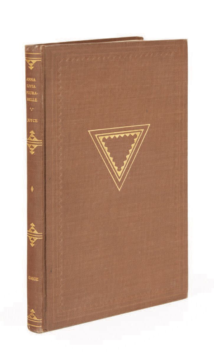 James JOYCE. 安娜-利维亚-普卢拉贝尔。附Padraic Colum的序言。纽约，Crosby
Gaige，1928。
小12开本，棕色布à la &hellip;