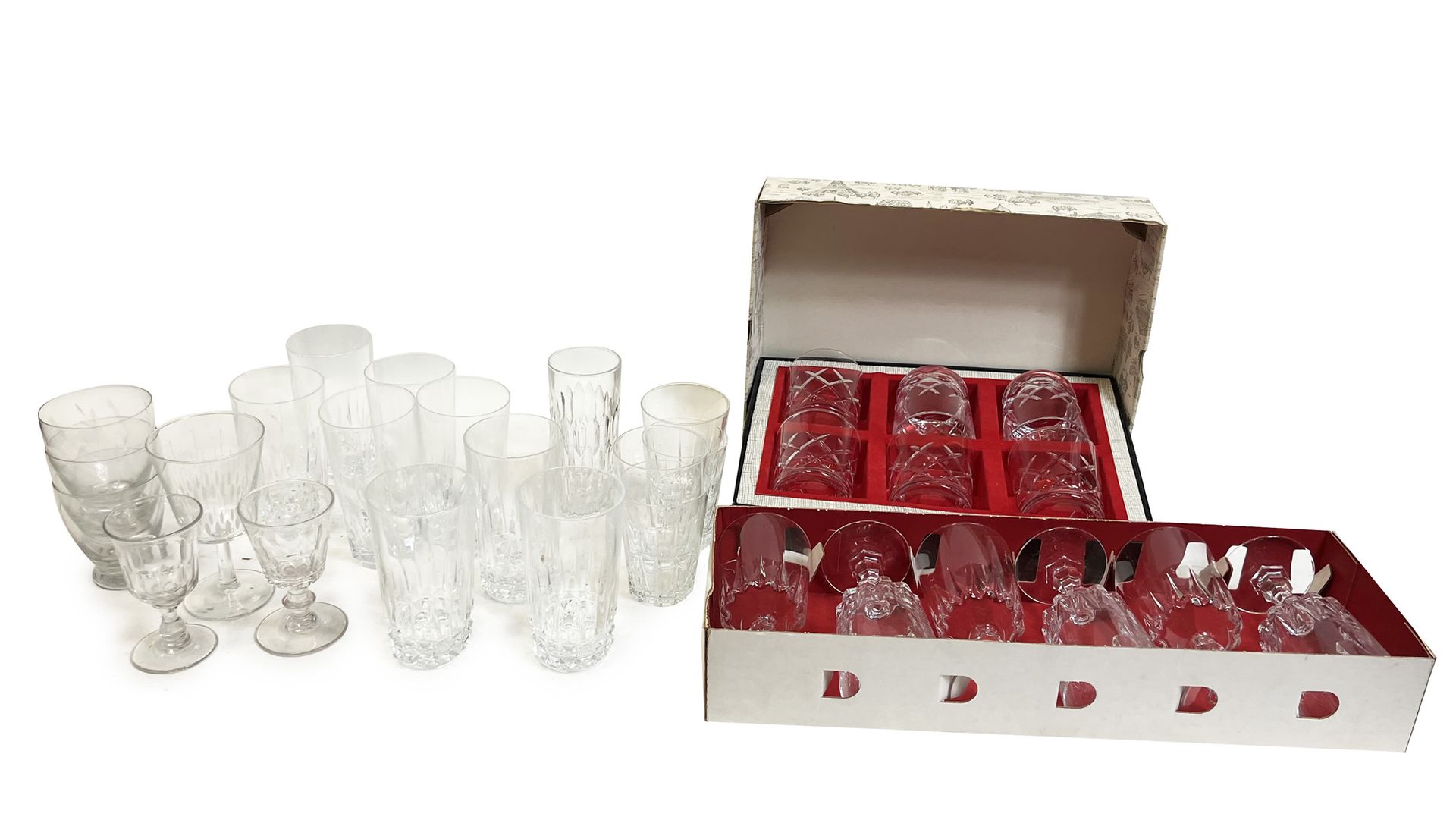 Null 
Set of glassware and crystal Arques.