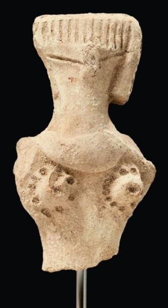 ÉGYPTE TORSE DE CONCUBINE. Torse de statuette de concubine, le visage stylisé, l&hellip;