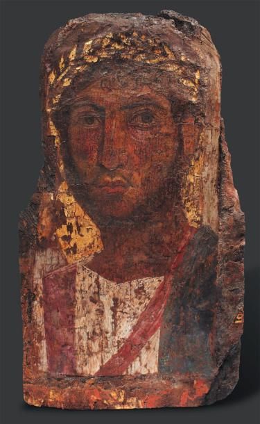 ÉGYPTE Portrait du Fayoum. Il est peint, sur fond or, du buste d'un militaire lé&hellip;