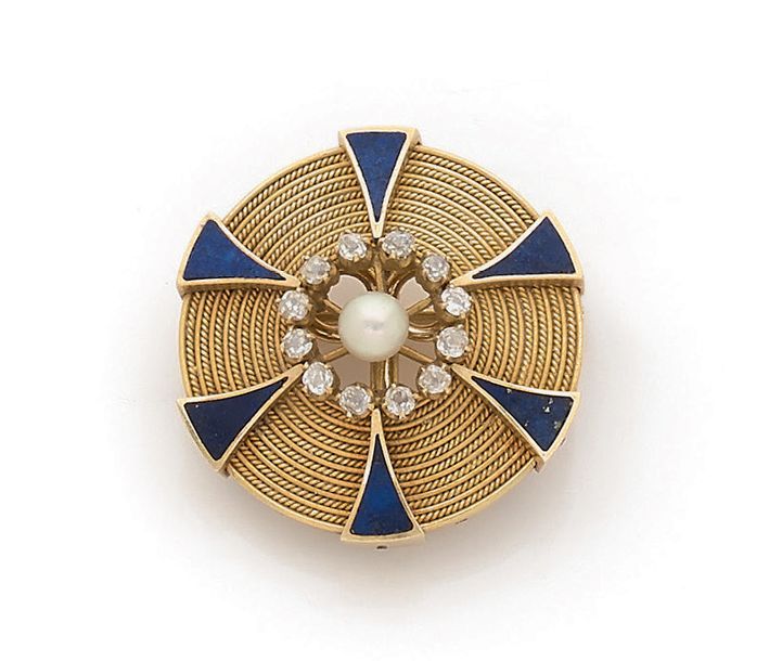 Null BROCHE ronde en or jaune 18K (750) constituée d'anneaux concentriques lisse&hellip;