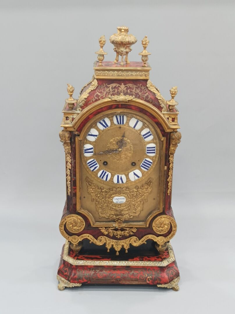 Null Religious clock and base in Boulle-style marquetry of tortoiseshell and cut&hellip;