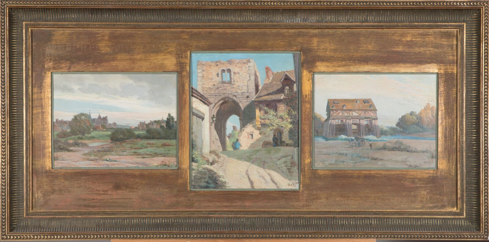 Null 爱德华-奥古斯特-拉古（XIX世纪）。

在同一框架内的三件作品。

门廊。

板上油彩。

右下方有签名。

26 x 20厘米。

踩着高跷的房子&hellip;