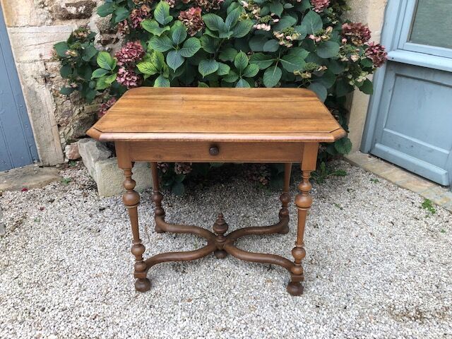 Null Walnut table opening with a drawer in the waist, wooden top with downturned&hellip;