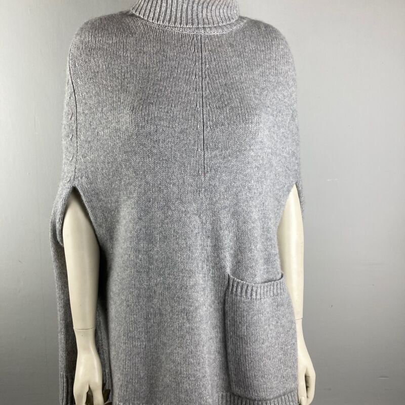 Null JOSEPH. Cashmere poncho sweater in light gray, turtleneck. Size XS. Soiling&hellip;
