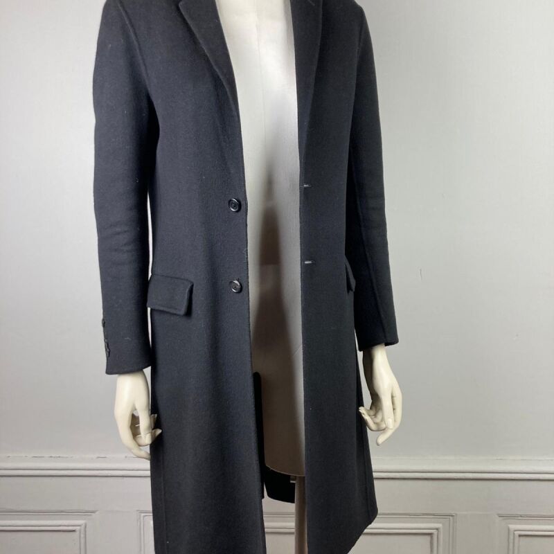 Null JOSEPH. Black wool and cashmere coat, small notched shawl collar, single br&hellip;