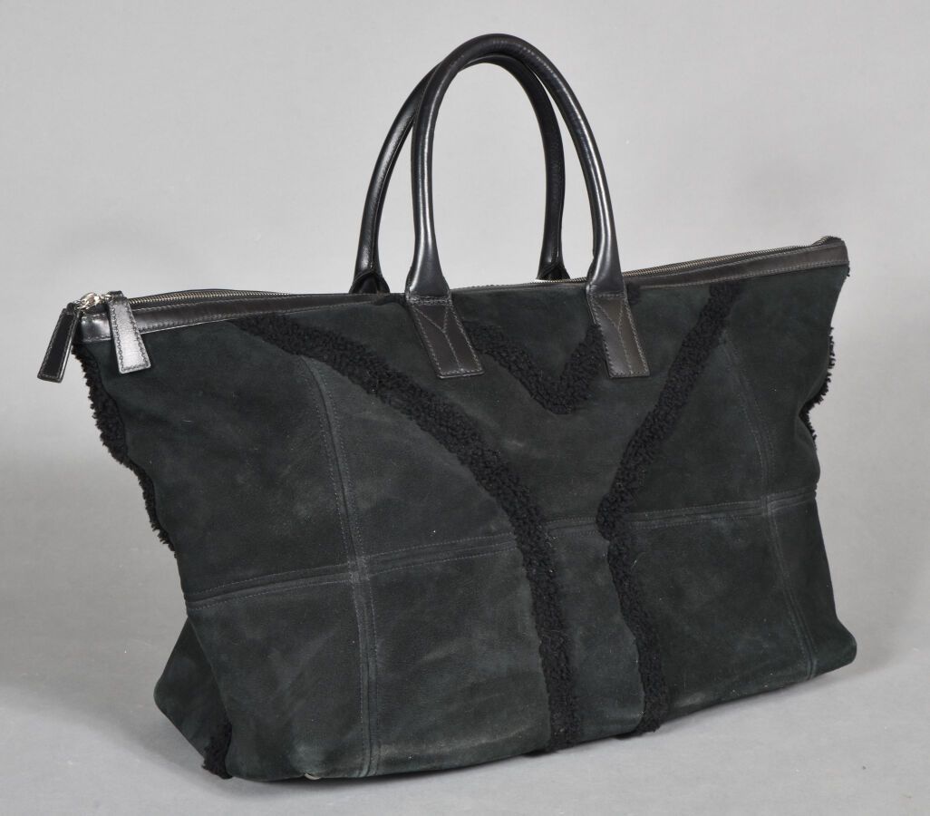 Null YVES SAINT LAURENT circa 2020. Important Hamptons handbag in black woolen s&hellip;
