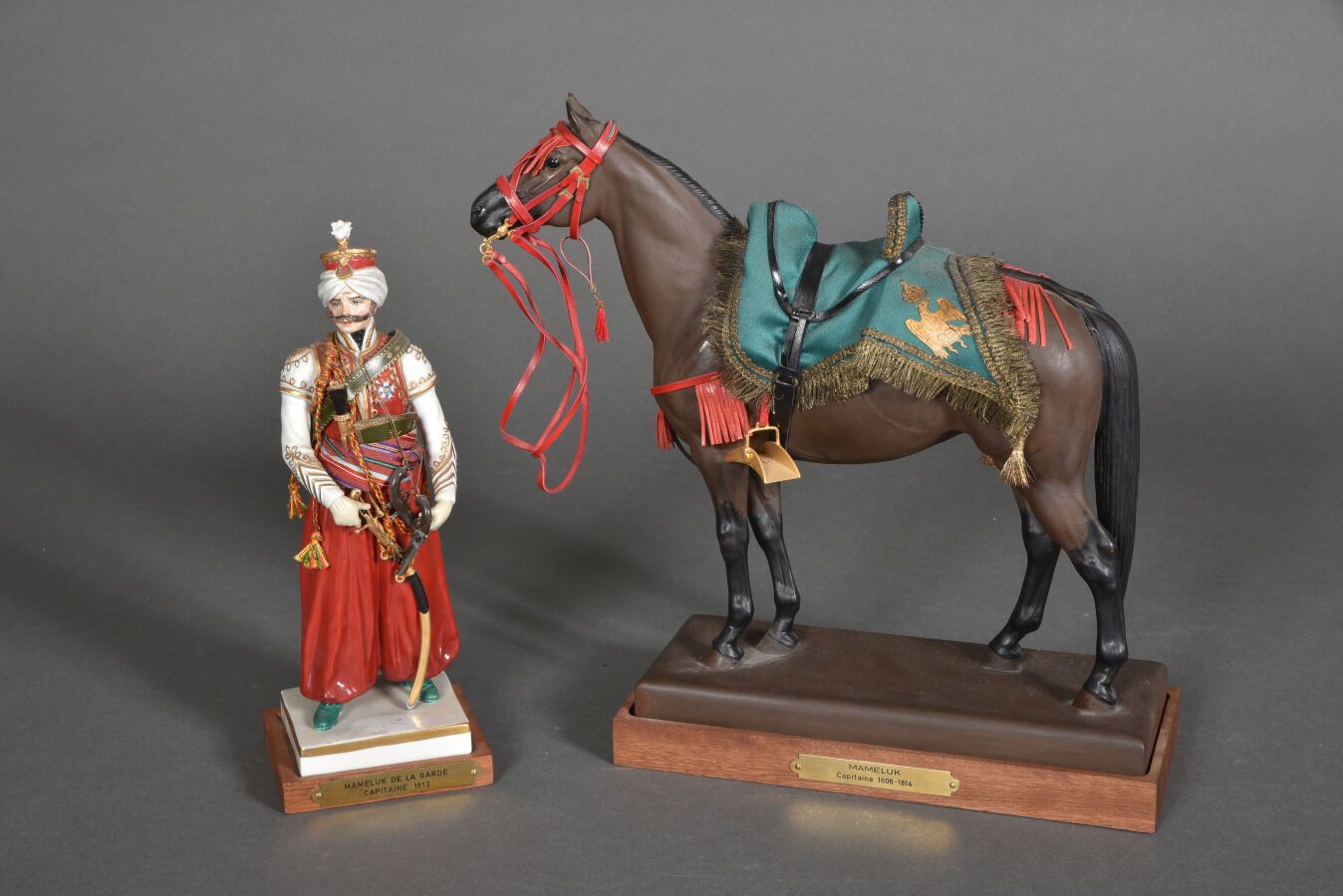 Null ADRIEN VAN GERDINGE (1921-2006)

Figurine en porcelaine, Mameluk de la Gard&hellip;