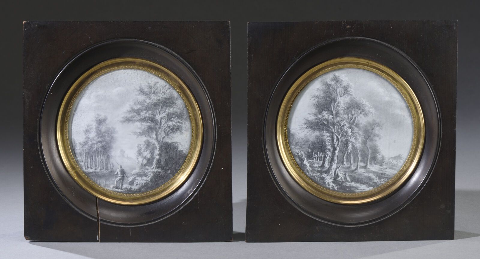 Null 归属于Jean-Jacques DE BOISSIEU（1736-1810）。

一对用石墨画的风景画，在准备好的纸上有白色的亮点。

直径：11厘米&hellip;